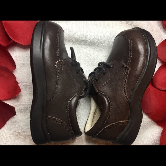 SOLD-Dress Kids Shoes - Picture 3 of 5